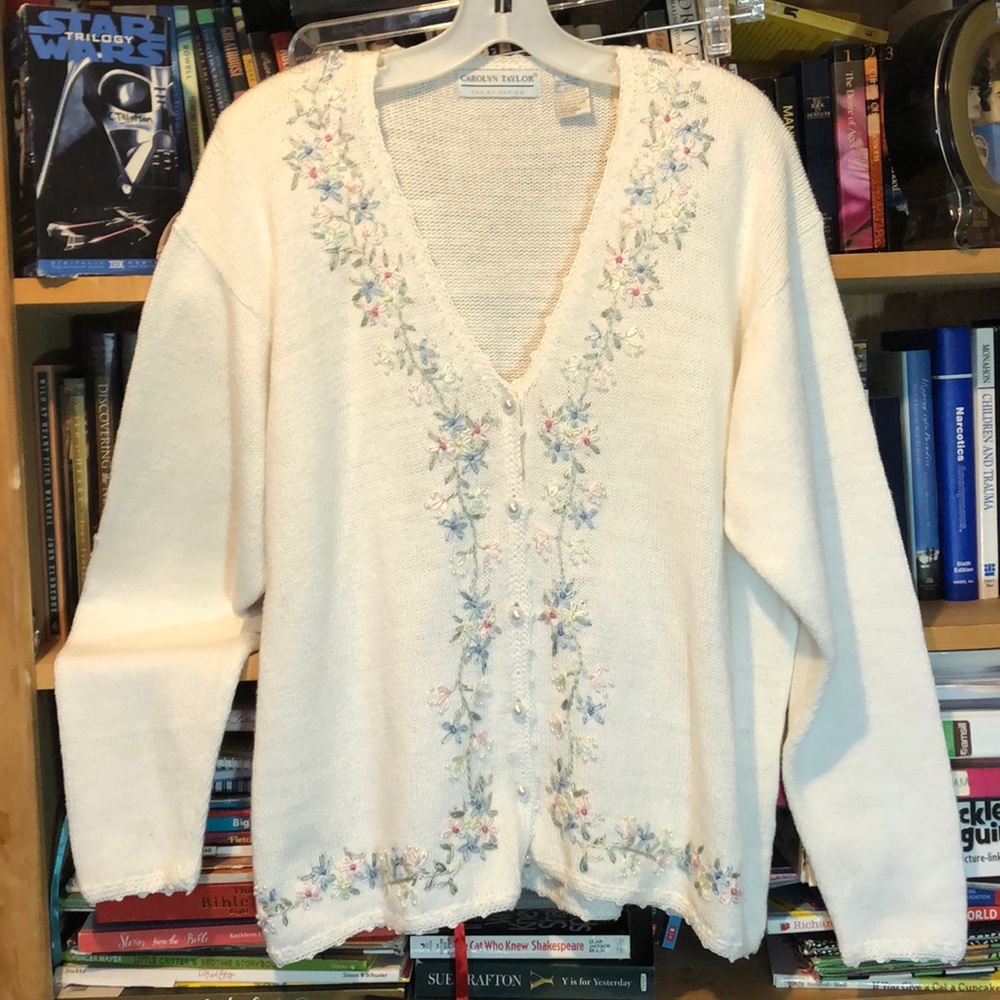 CAROLYN TAYLOR-woman’s design cardigan